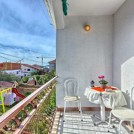 Apartments Milenka Trogir Exterior photo